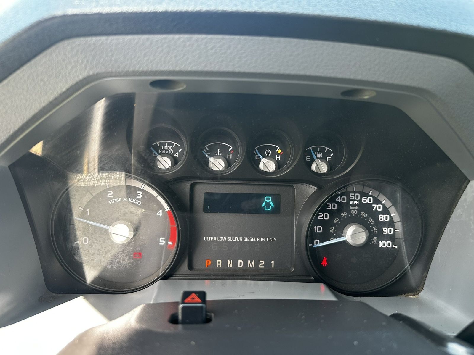 2014 Ford F-550 Chassis 37