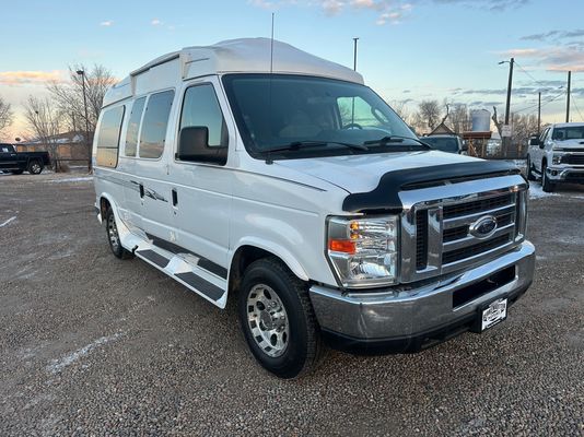2010 Ford E-Series Econoline Van Commercial's photo