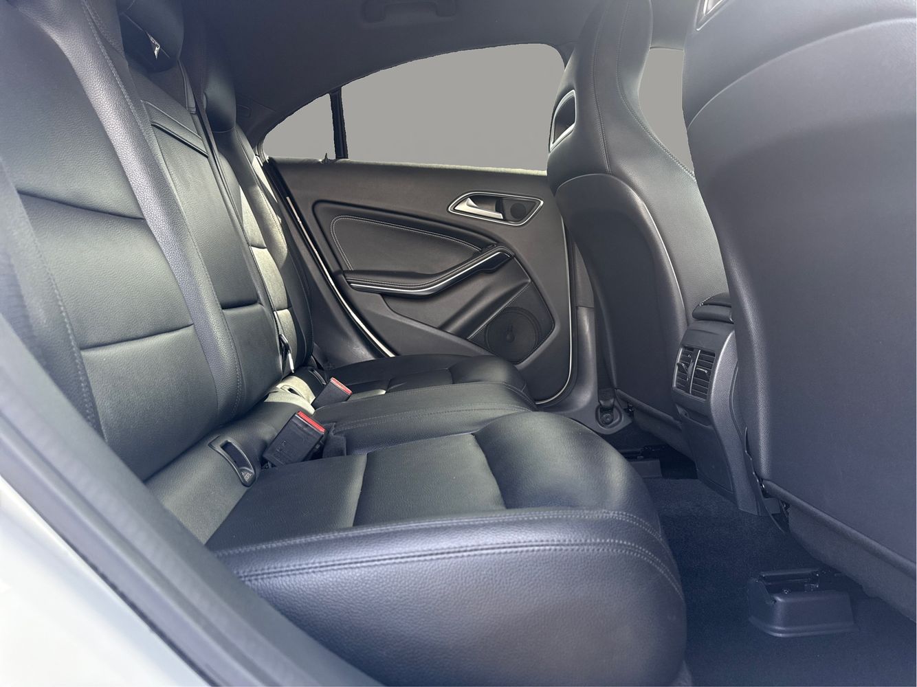 2015 Mercedes Benz CLA 250 photo 10