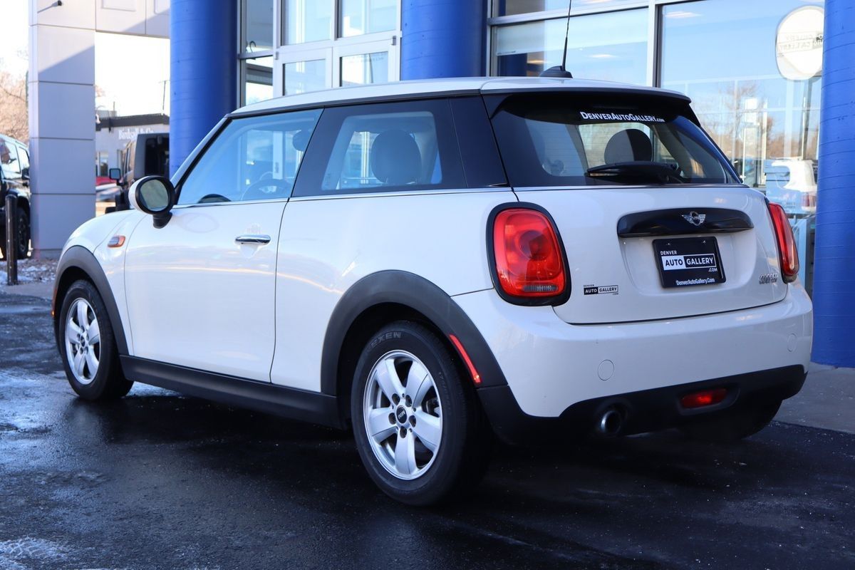 2017 MINI Hardtop Cooper
