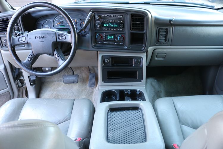 2003 GMC Yukon SLT | Victory Motors of Colorado