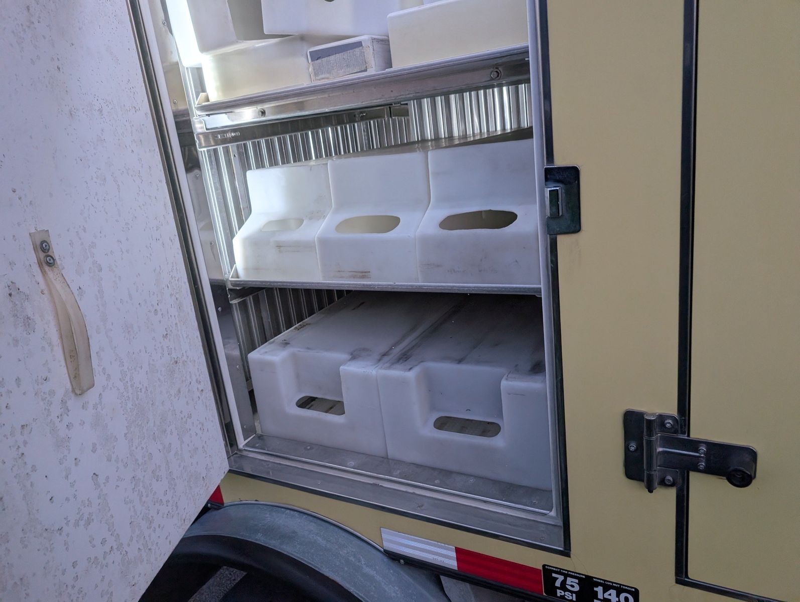 2022 Ford E-Series Chassis 76