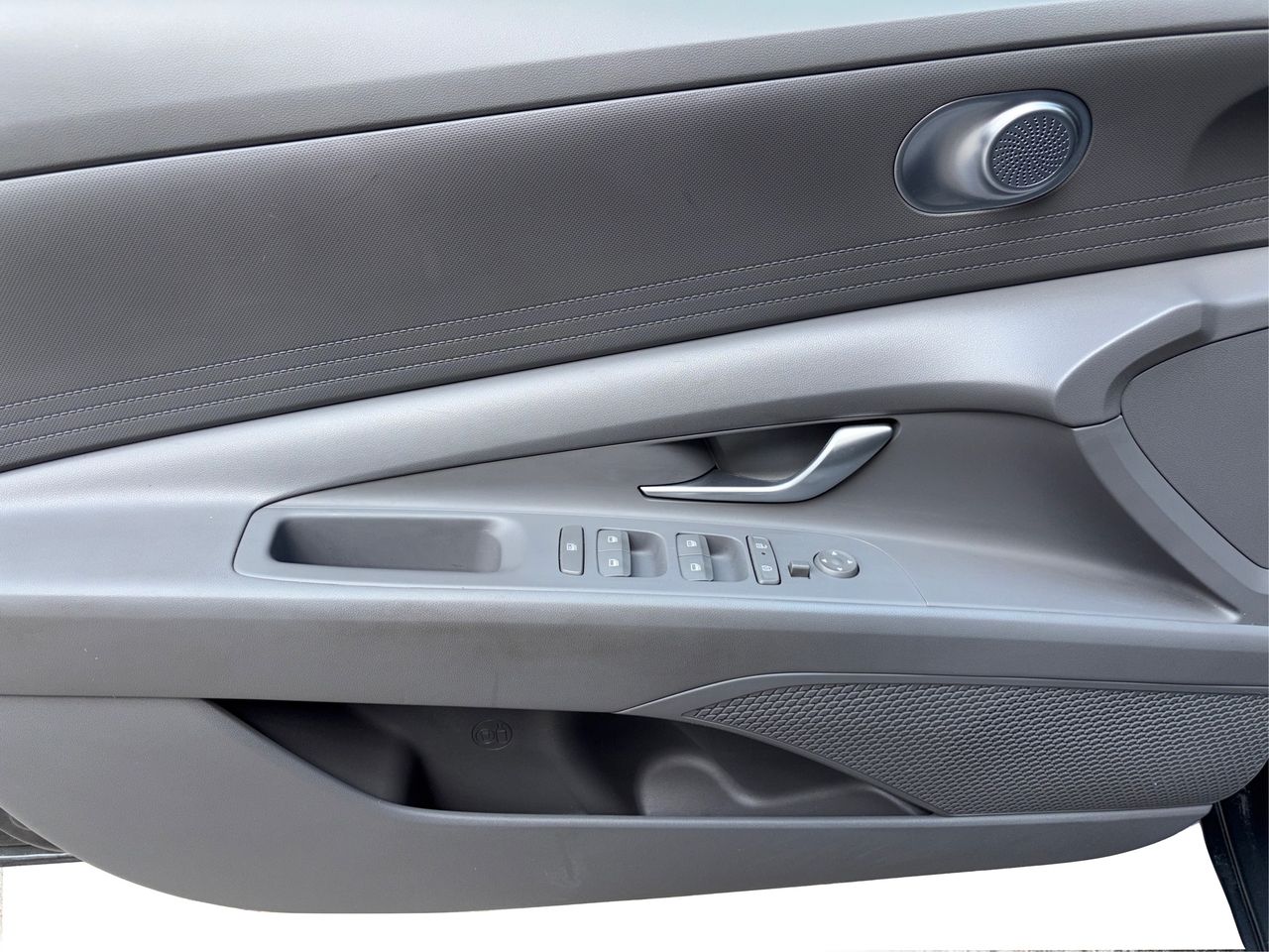 2024 Hyundai Elantra SEL - Photo 24