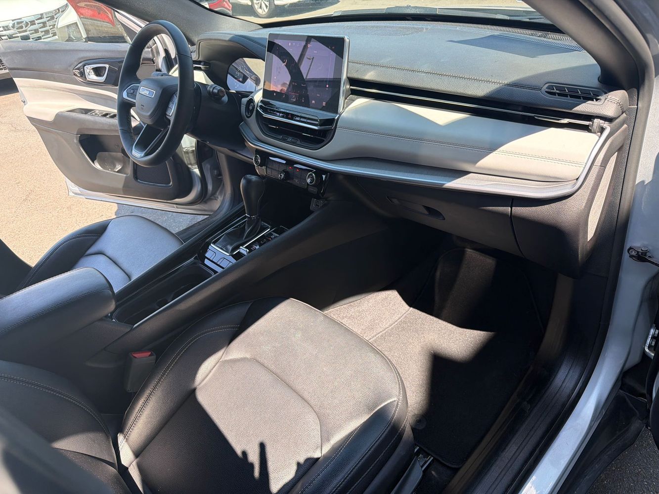 2025 Jeep Compass Limited - Photo 24