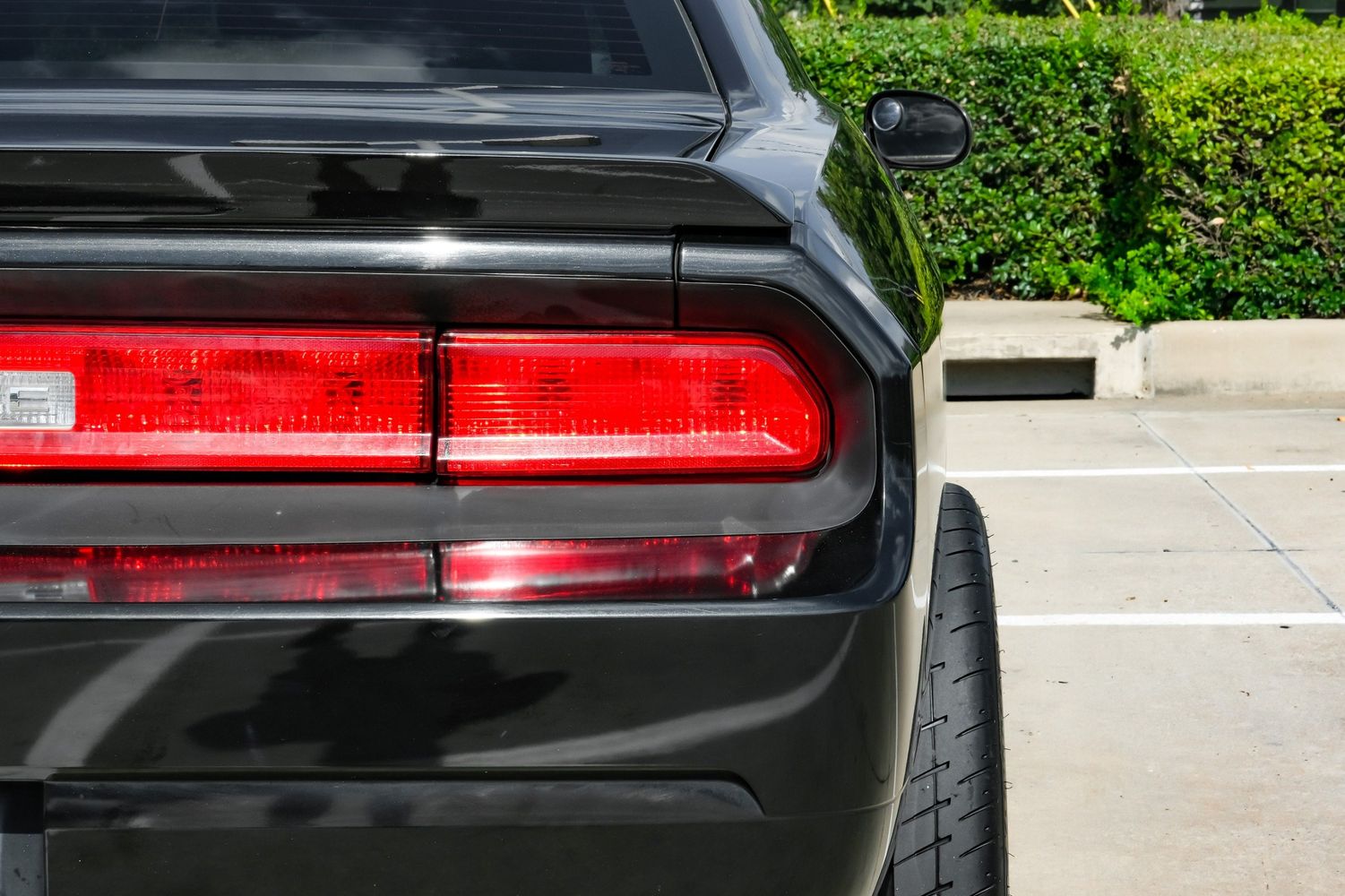 2010 Dodge Challenger R/T photo 35