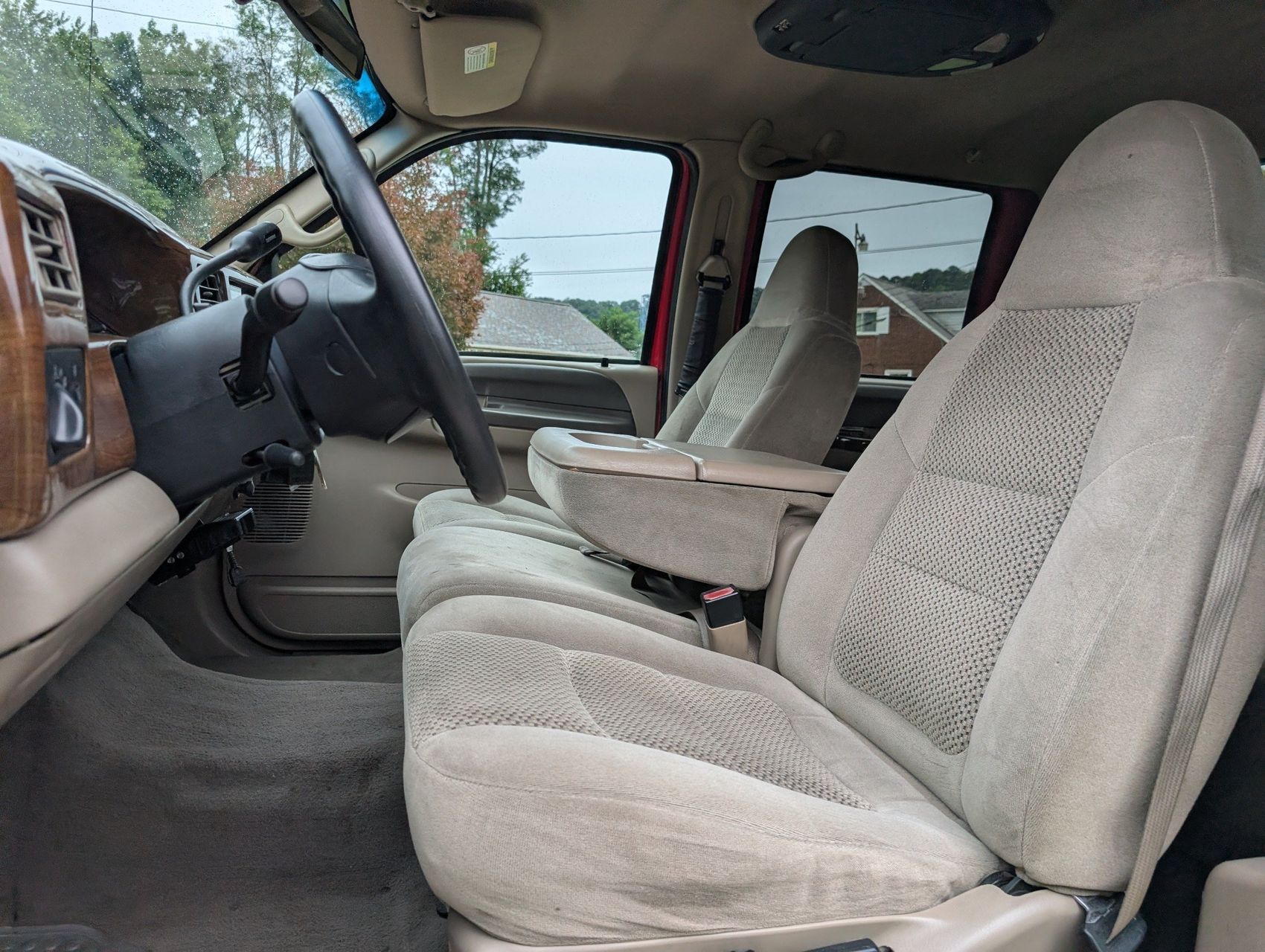 2001 Ford F-550 108