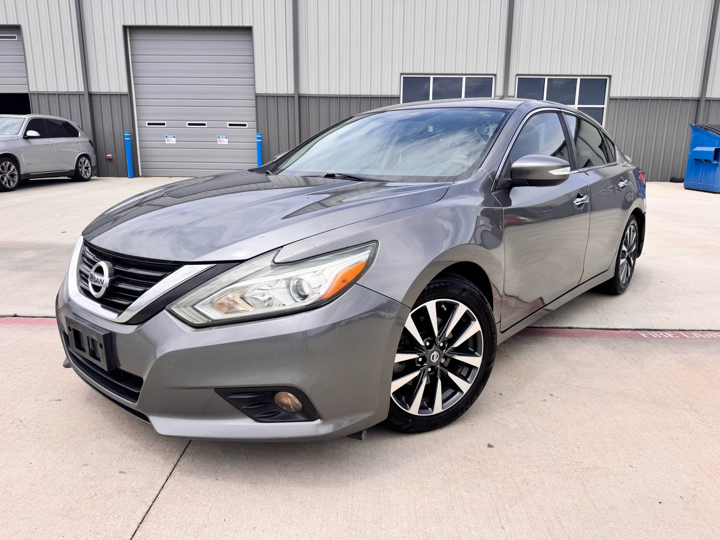 2016 Nissan Altima 2.5 SV's photo