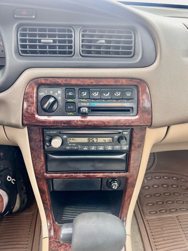 2000 Nissan Altima GXE - Photo 13