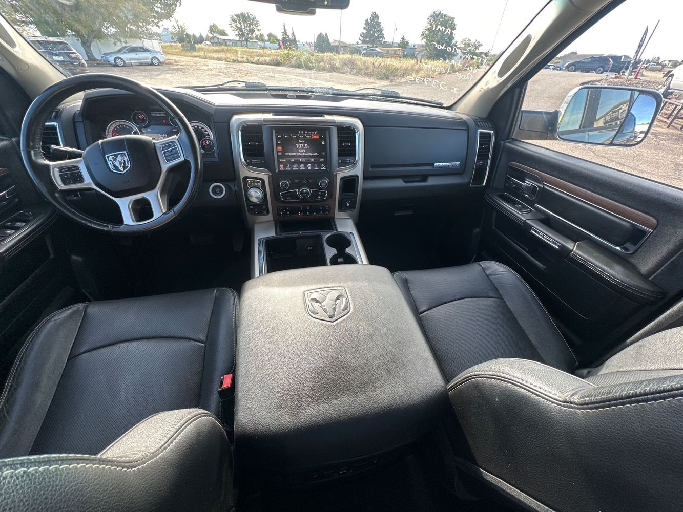 2014 Ram 1500 Laramie photo 10
