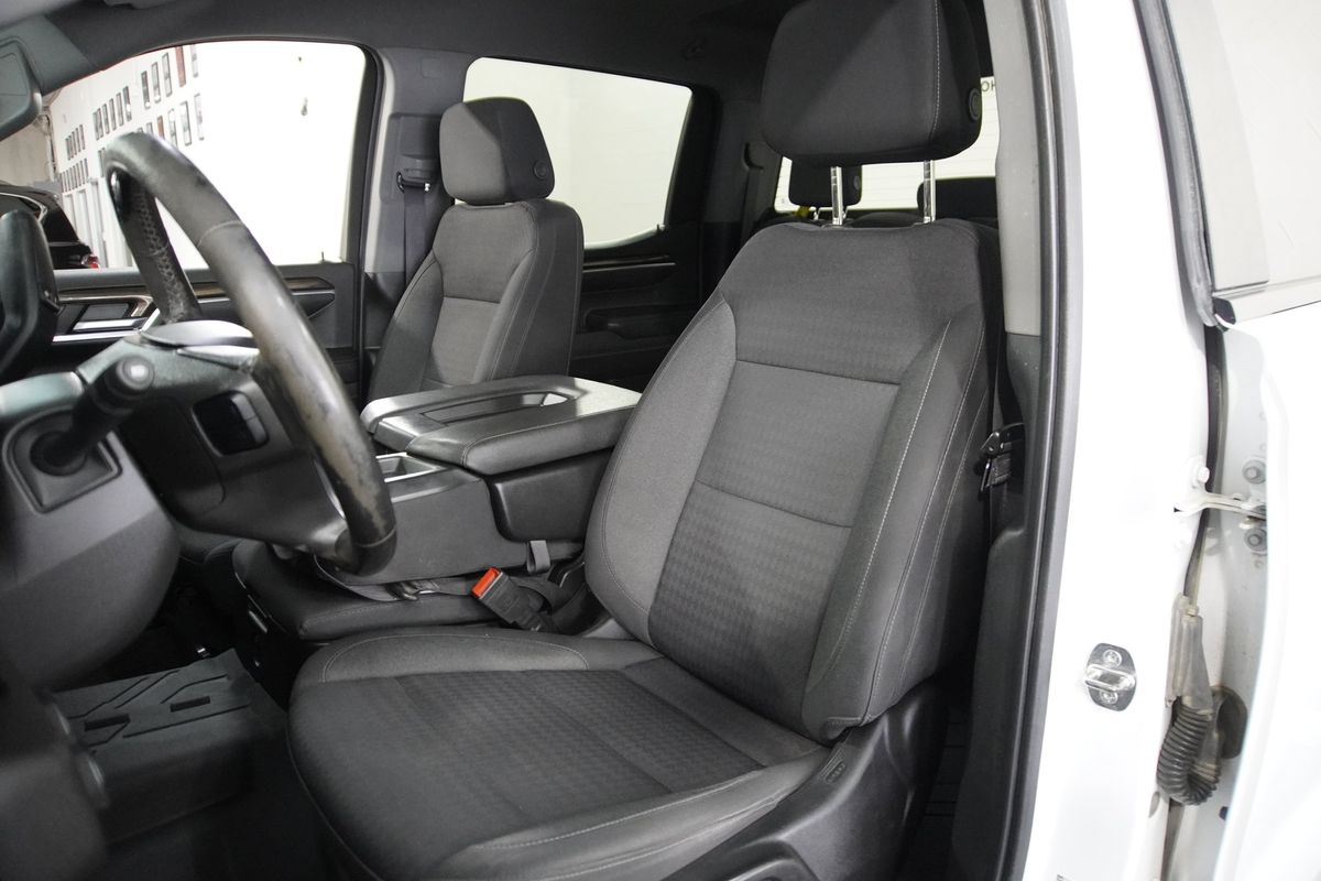 2022 Chevrolet Silverado 1500 4WD Crew Cab Short Bed RST