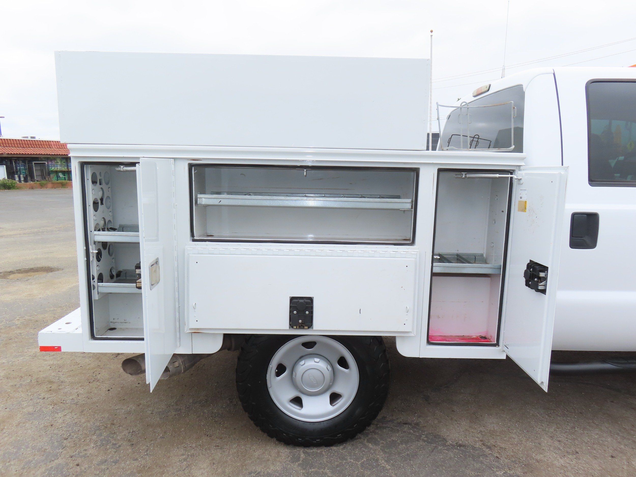 2009 Ford F-350 Super Duty XL - Photo 34