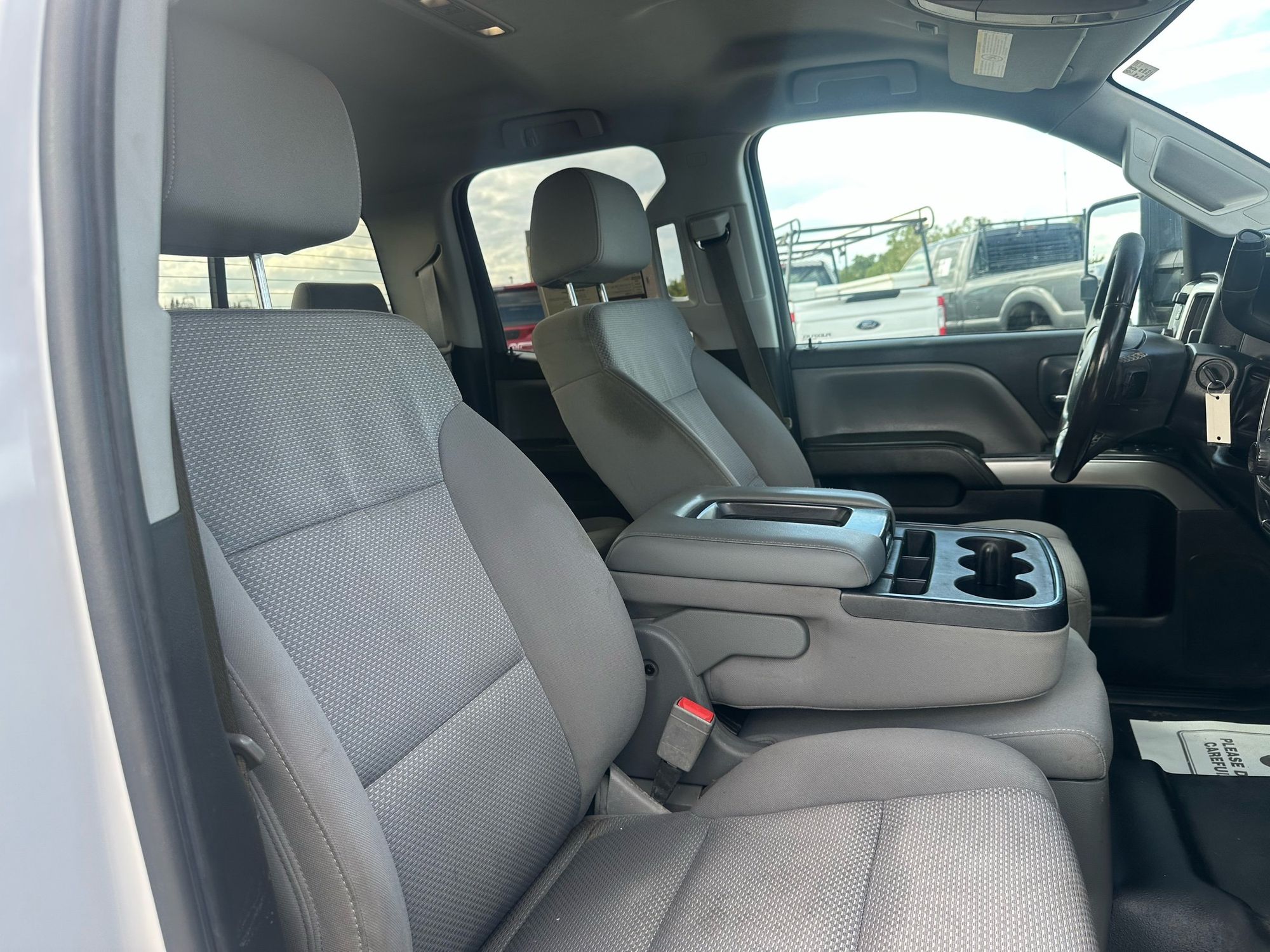 2015 Chevrolet Silverado 2500HD LT photo 16