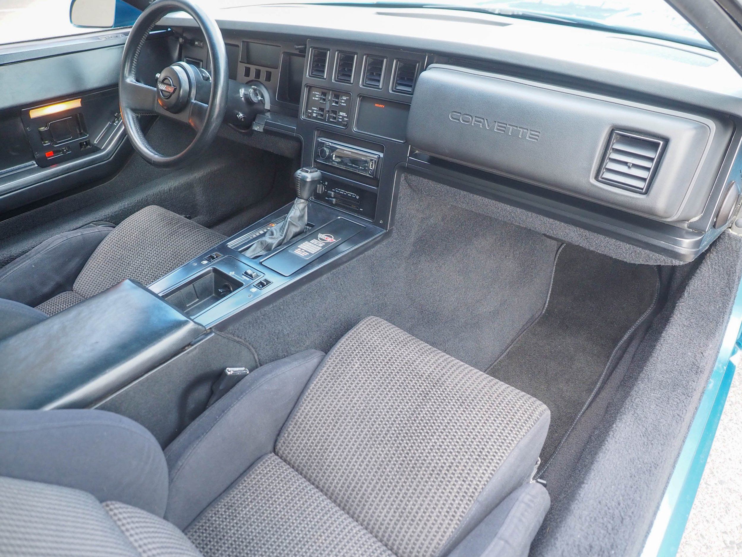 1988 Chevrolet Corvette Blue Coupe