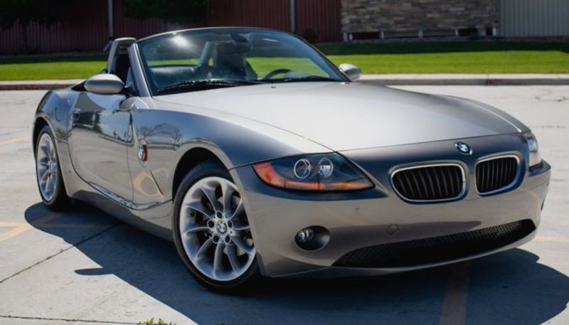 2004 BMW Z4 2.5i | Storm Mountain Motors