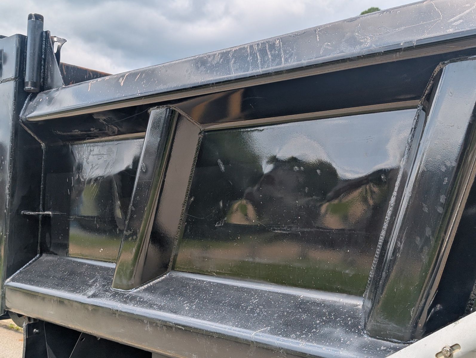 2015 Ford F-750 97