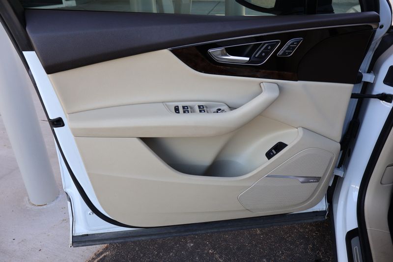 RMHJHVDJFKZ6PV.jpg?h=500