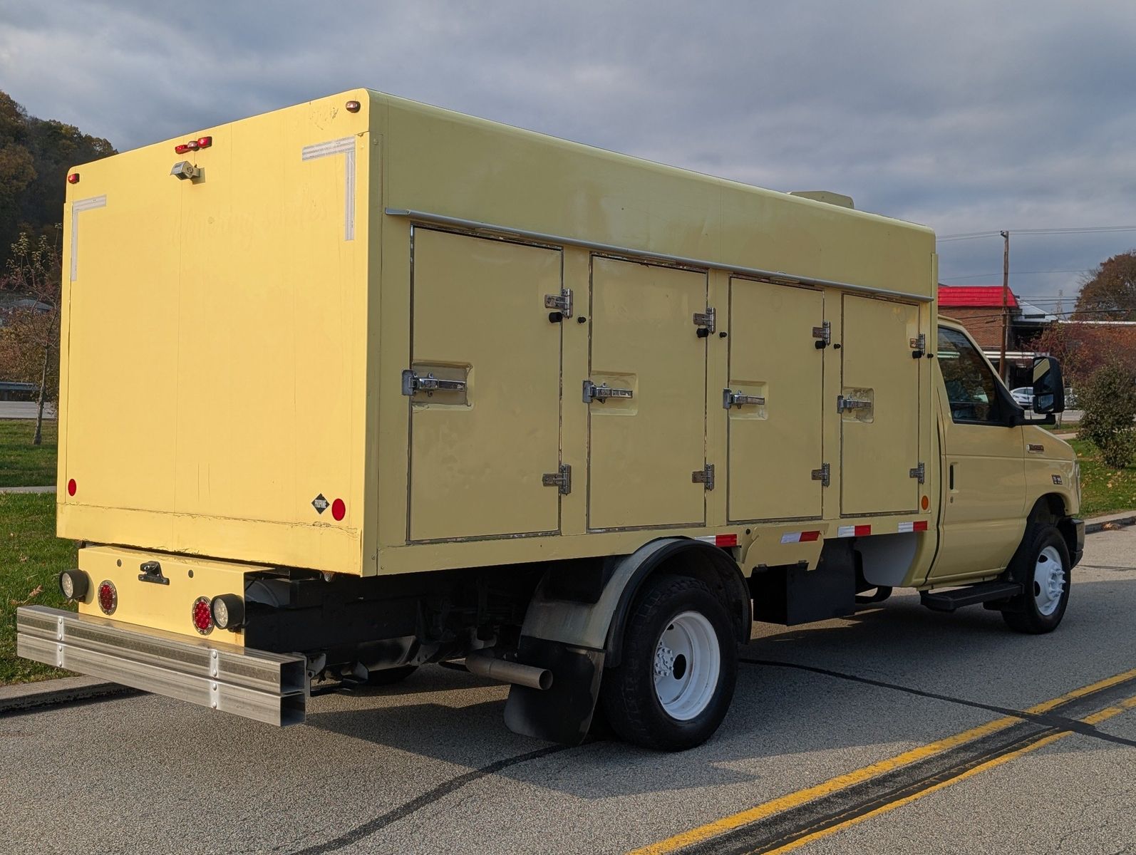 2019 Ford E-Series Chassis 5