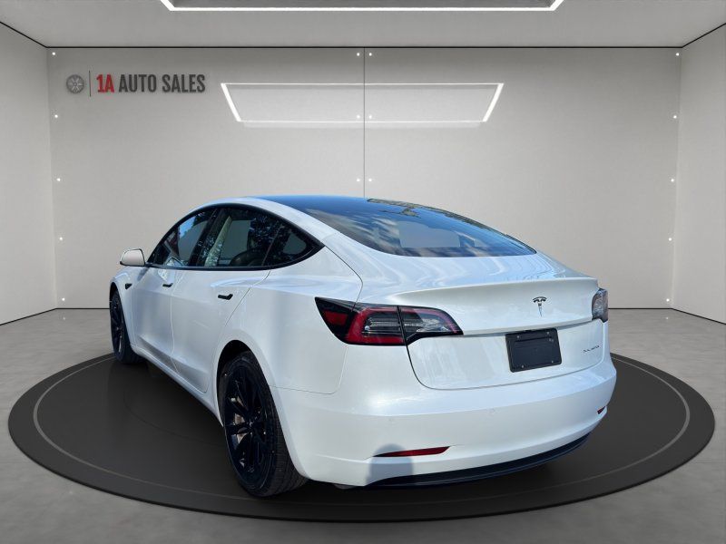 2021 Tesla Model 3 Long Range photo 3