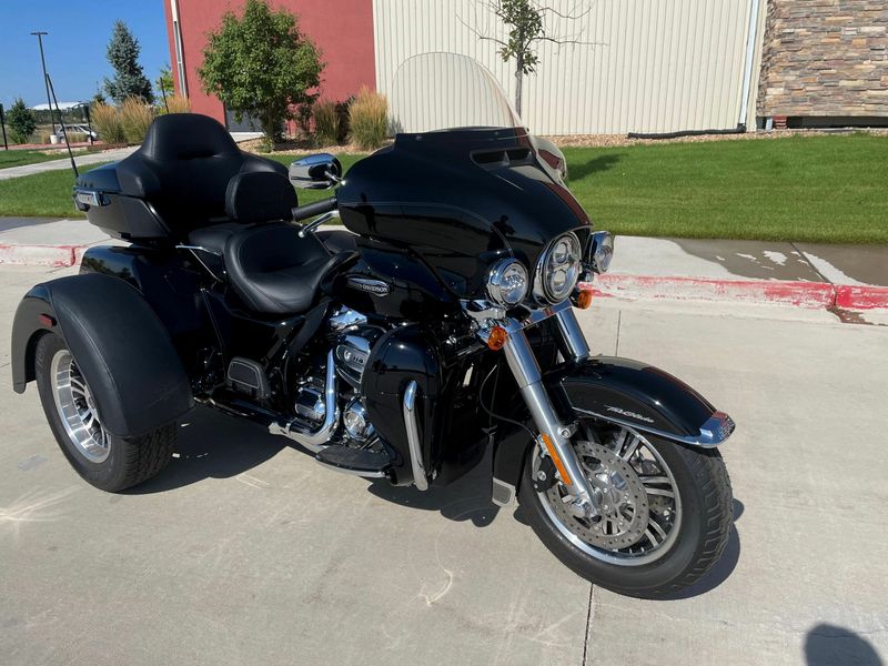 2020 harley davidson tri best sale glide ultra