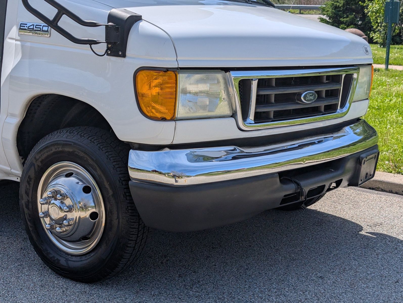 2007 Ford E-450 Cutaway 135