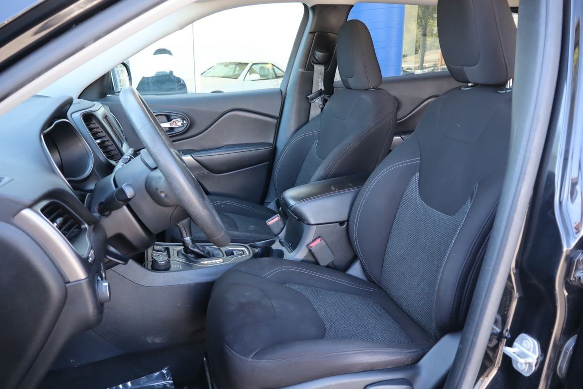 2020 Jeep Cherokee Latitude