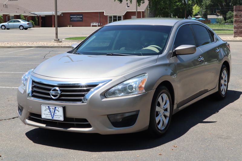 2014 Nissan Altima 2.5 SV | Victory Motors of Colorado