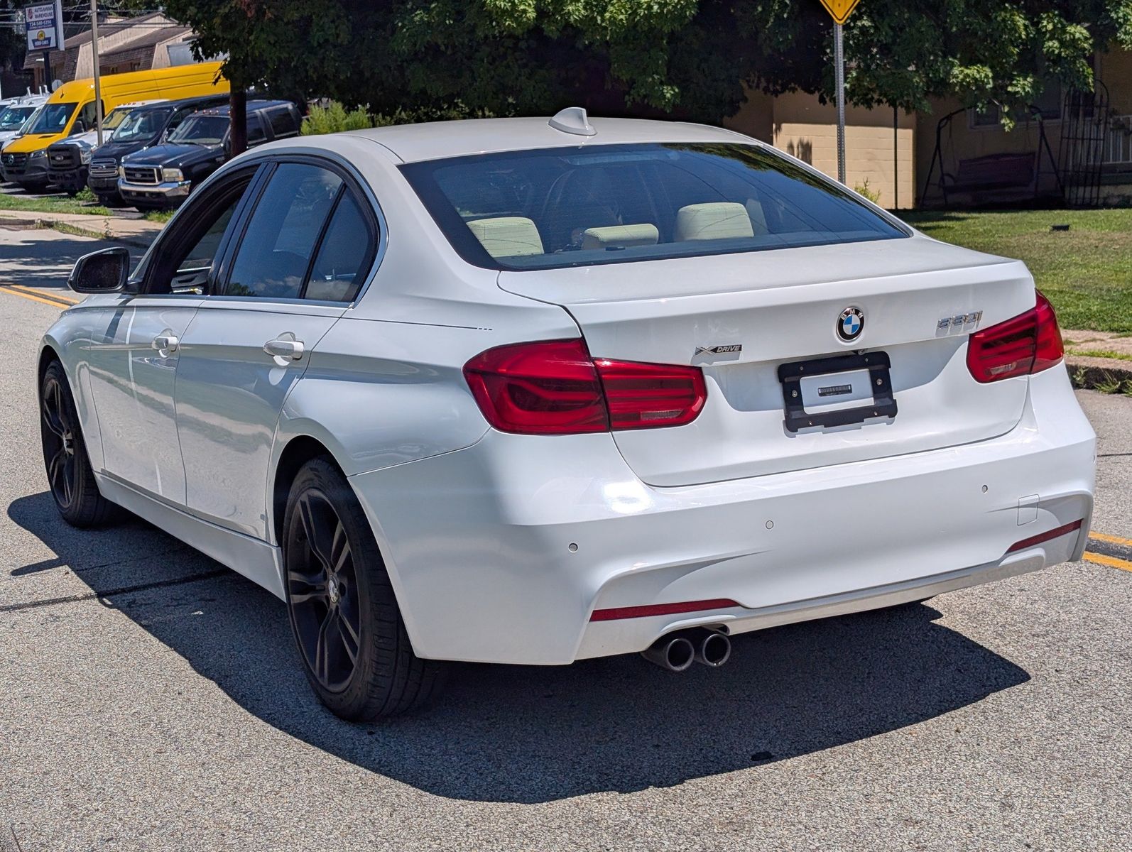 2017 BMW 330i 15