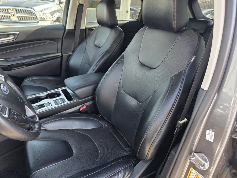 2022 Ford Edge Titanium - Photo 10