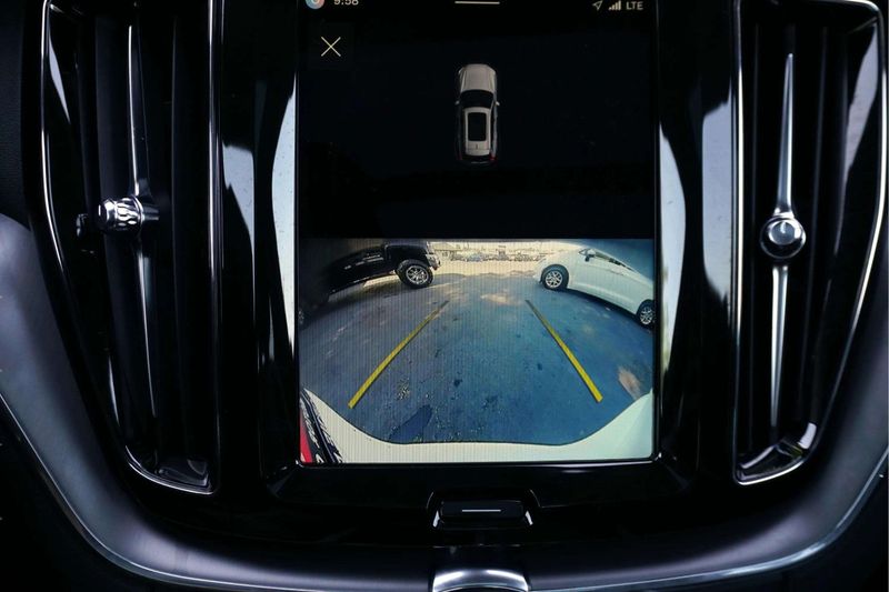 2025 Volvo XC60 B5 Core | Gene Pankey Motors