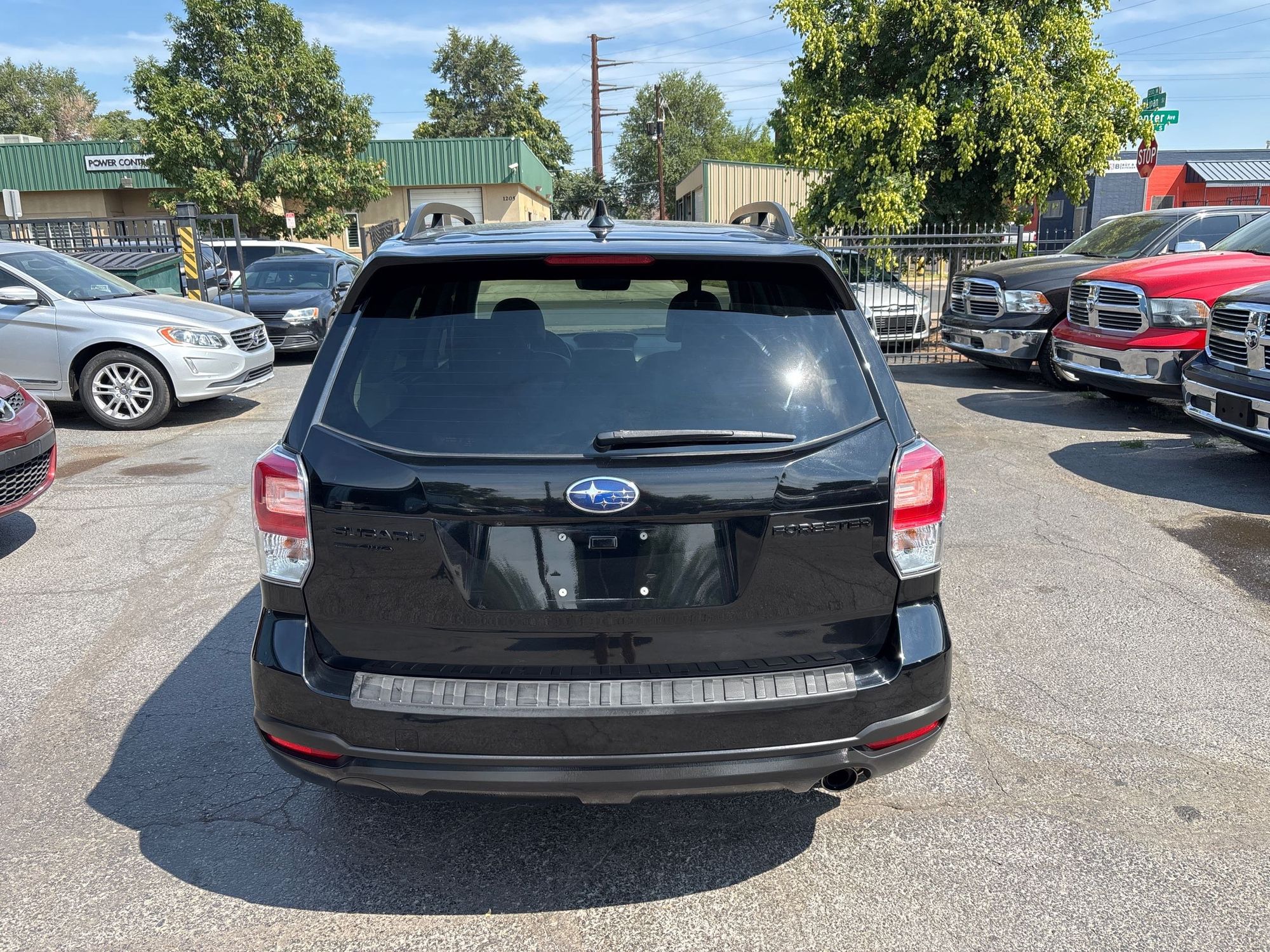 2018 Subaru Forester Premium photo 38