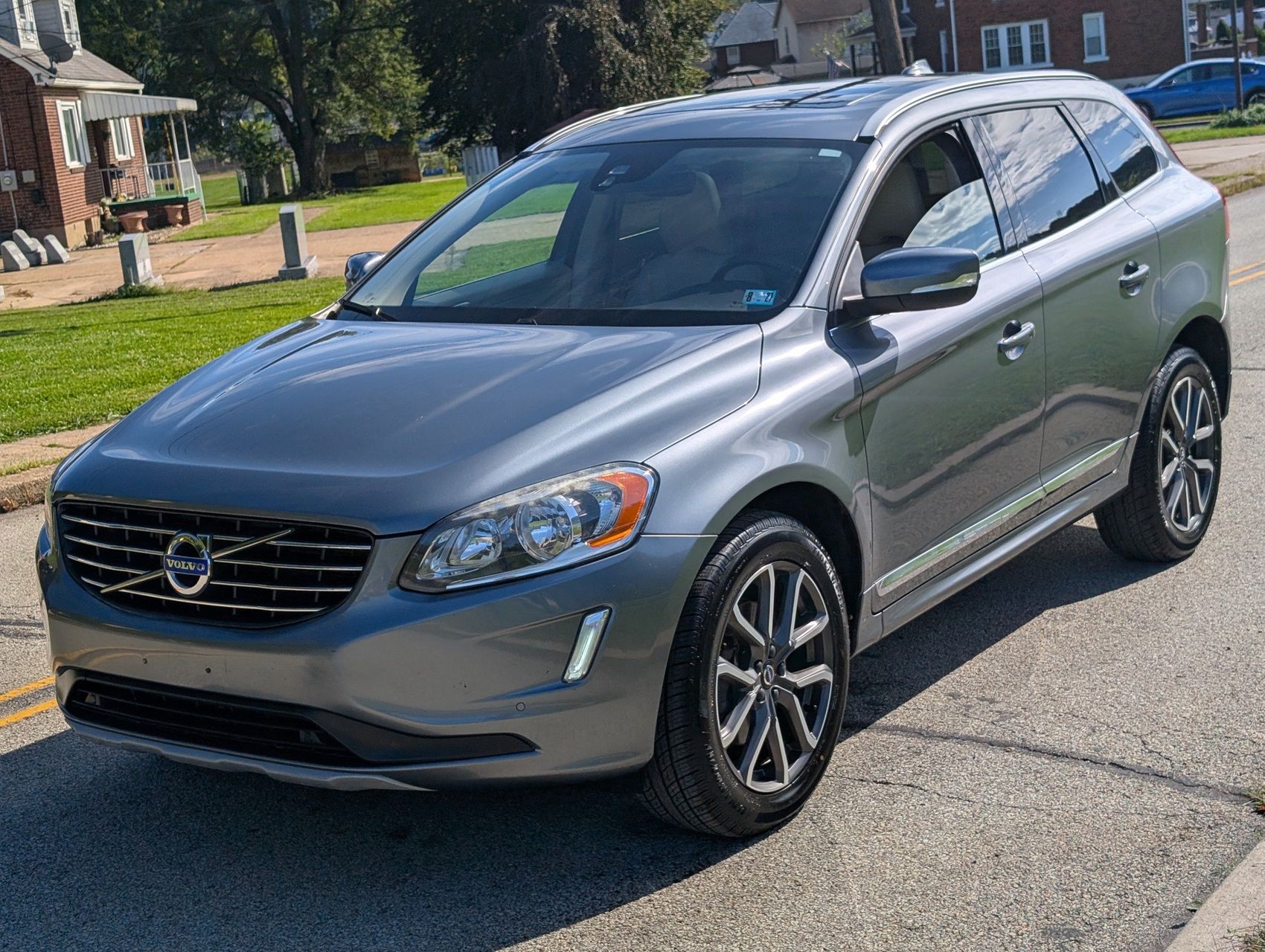 2016 Volvo XC60 14