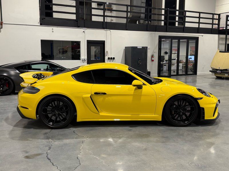 2023 Porsche 718 Cayman GT4, photo 6