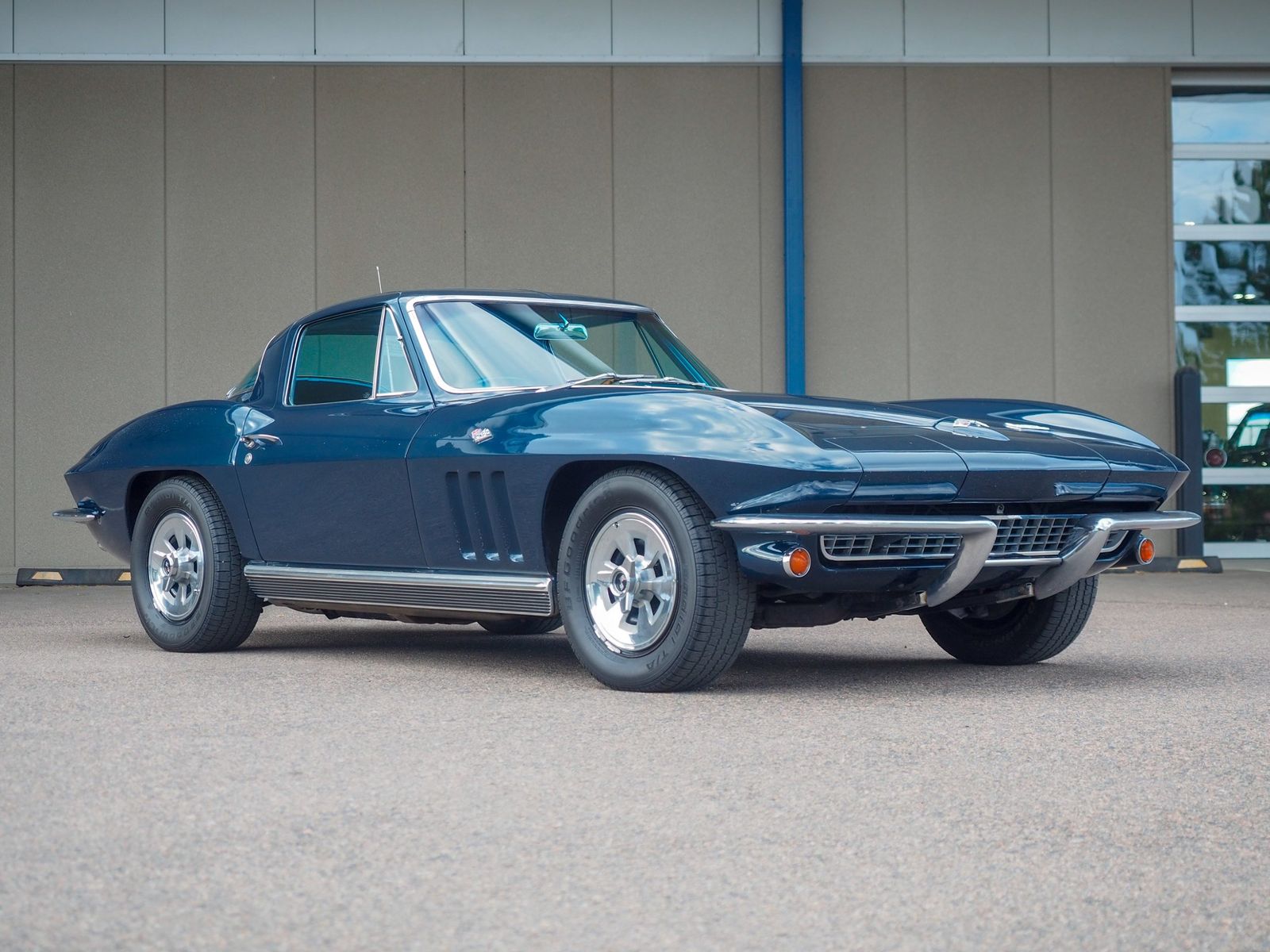 1966 Chevrolet Corvette 5