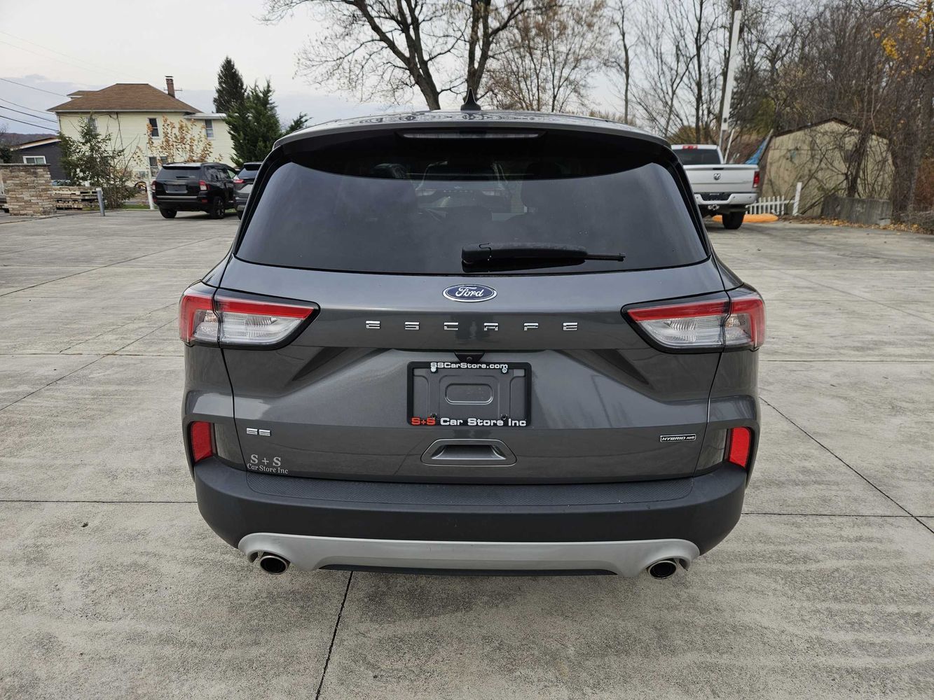 2022 Ford Escape SE Hybrid photo 3