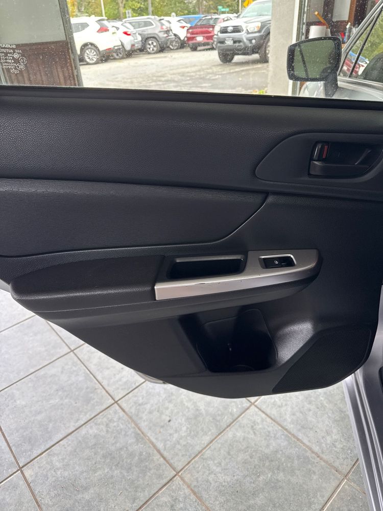 2016 Subaru Impreza 2.0i photo 15