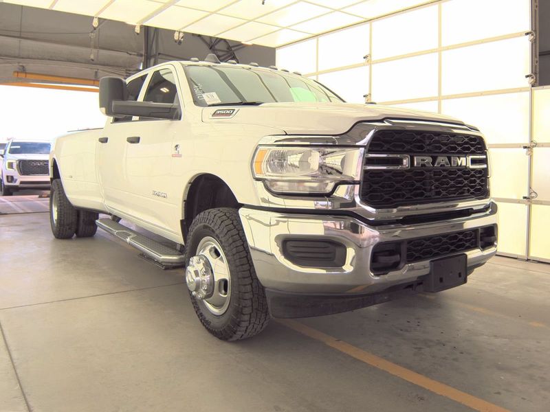 2022 RAM 3500 Tradesman Crew Cab LB DRW 4WD