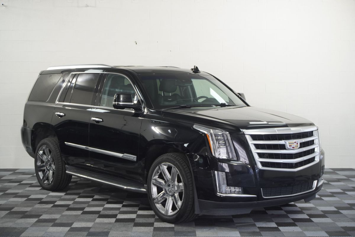 2016 Cadillac Escalade Luxury Collection