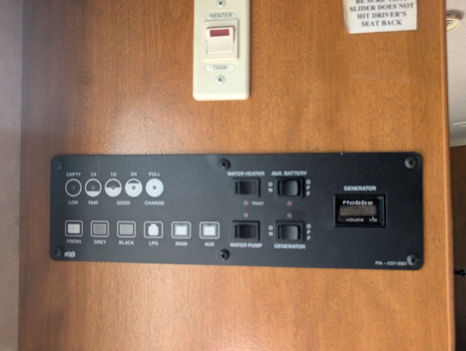 2004 Ford E-Series Chassis 114