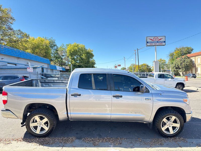 2016 Toyota Tundra SR5 photo 4