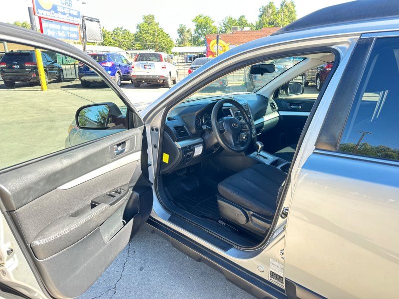 2012 Subaru Outback 2.5i - Silver exterior view 5