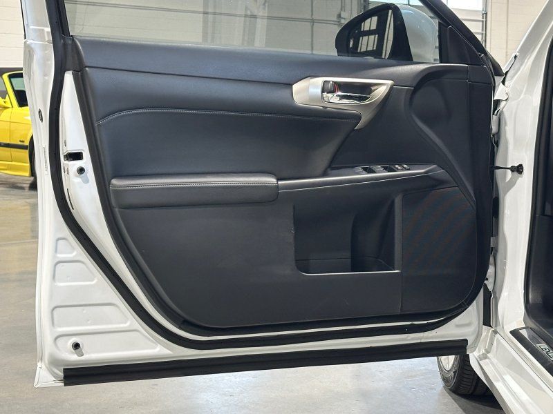 2015 LEXUS CT2 Base, photo 9