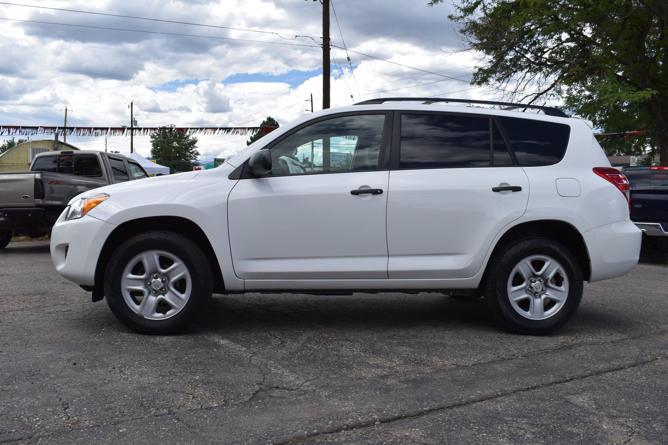 2010 Toyota RAV4 Base photo 2