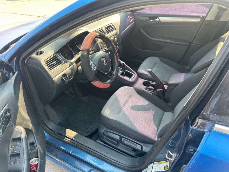 2017 Volkswagen Jetta 1.4T S - null exterior view 3