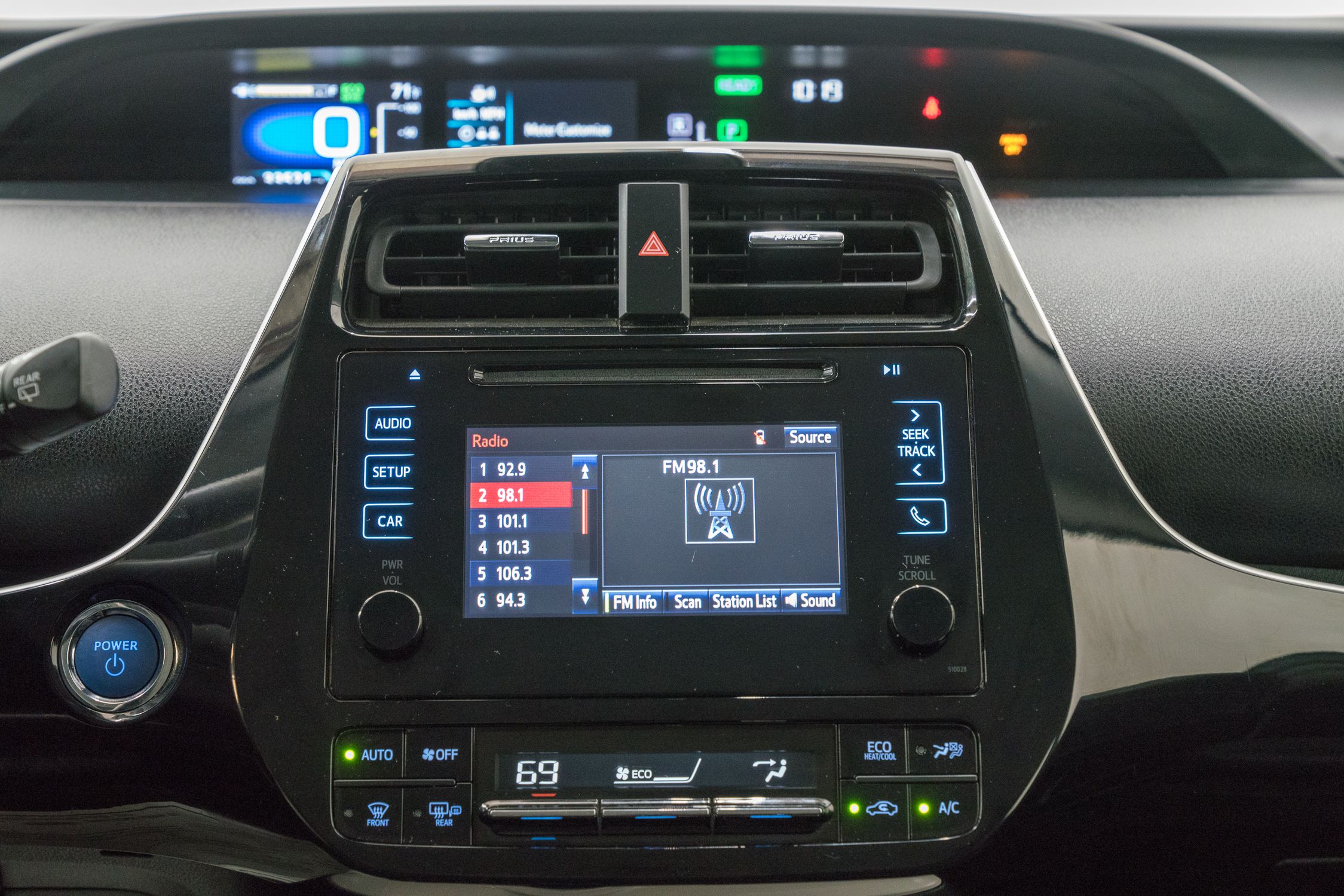 2017 Toyota Prius Two VIEW 25 HI RES PHOTOS