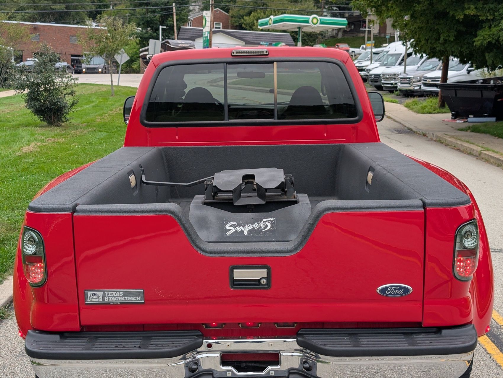 2001 Ford F-550 41