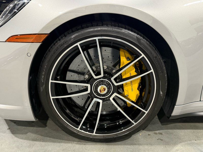 2022 Porsche 911 Turbo S, photo 19