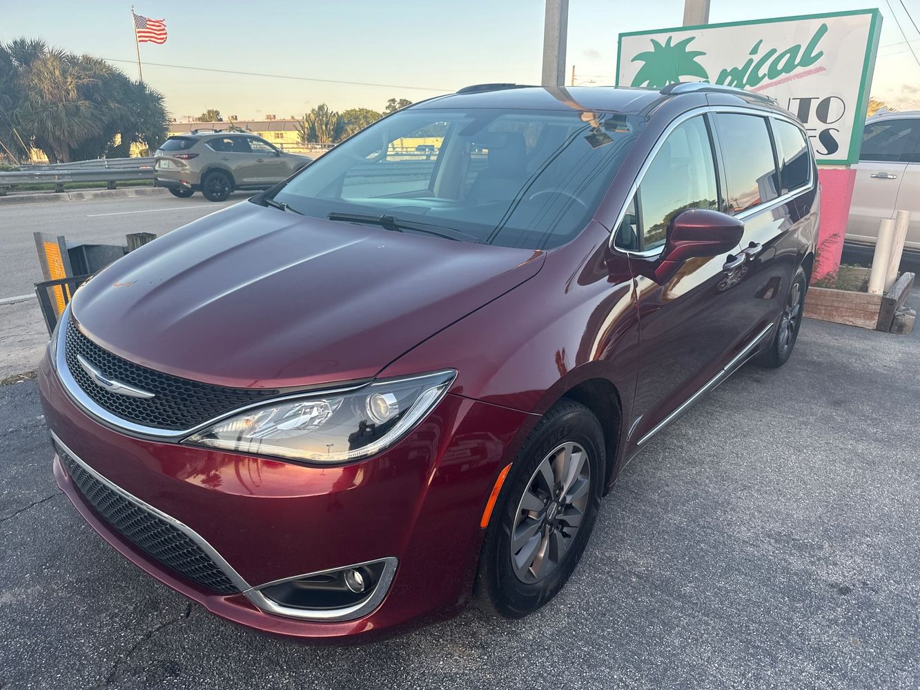 2019 Chrysler Pacifica Touring L Plus's photo