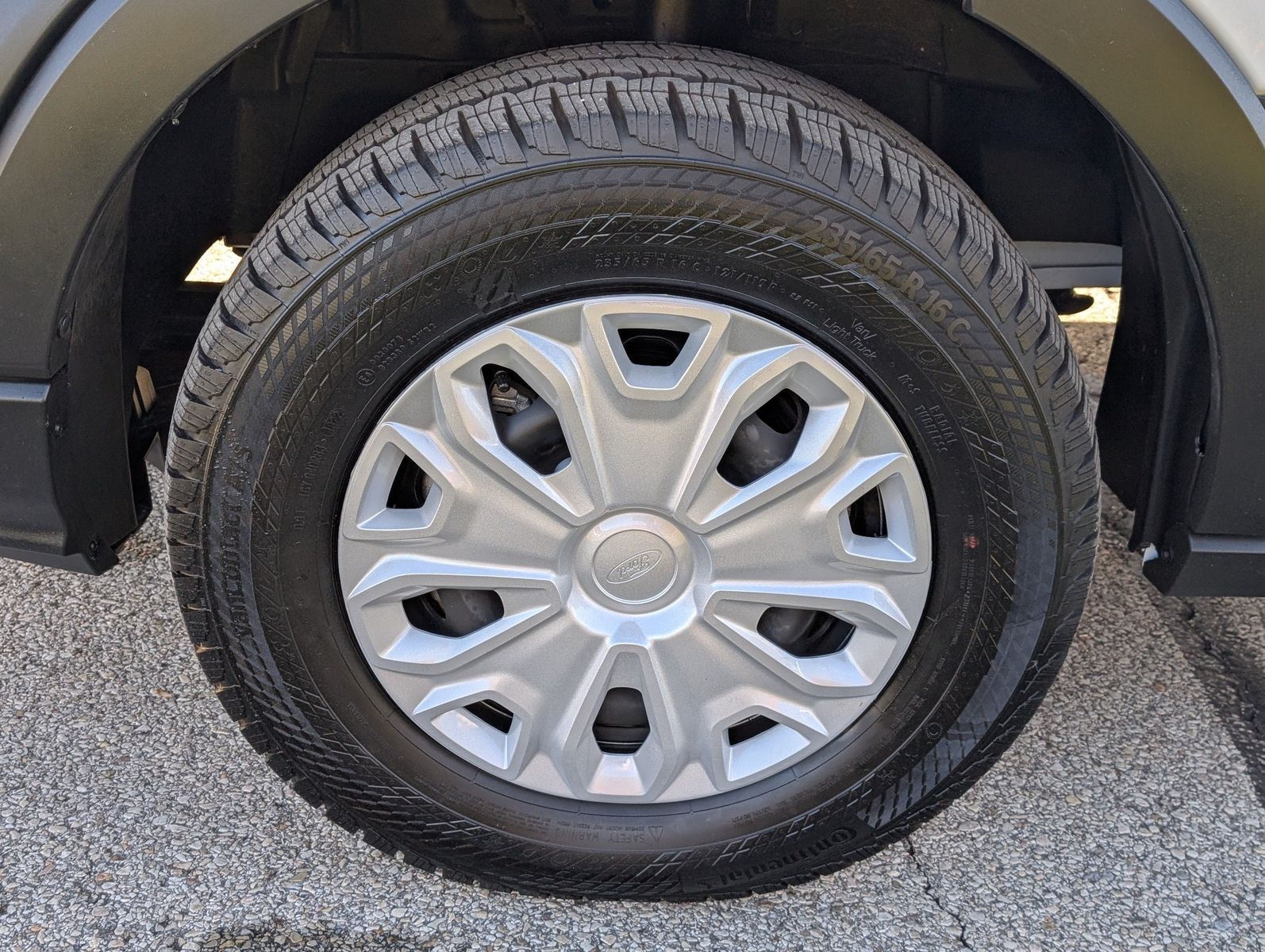 2023 Ford E-Transit-350 52