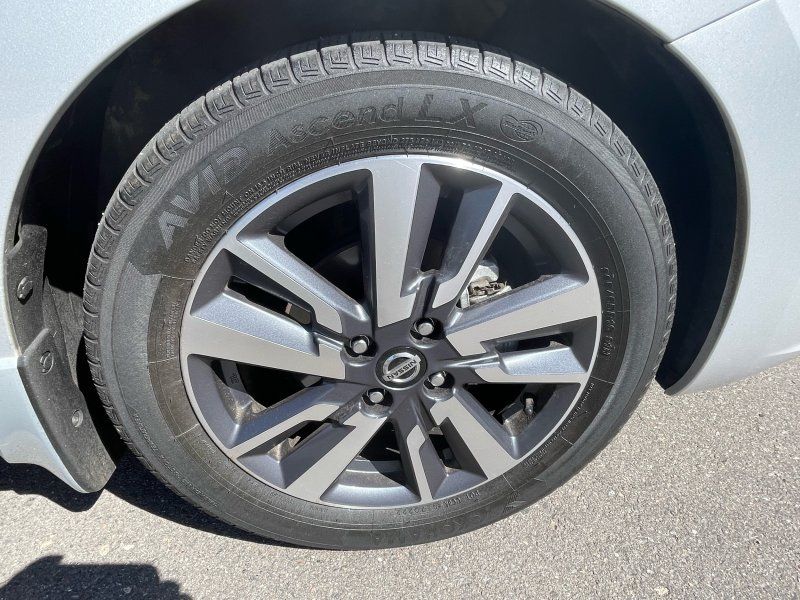 2020 Nissan Versa Sedan SV - Photo 9