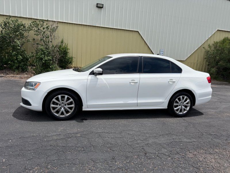 2013 Volkswagen Jetta 2.5L SE w/Convenience Auto PZEV's photo